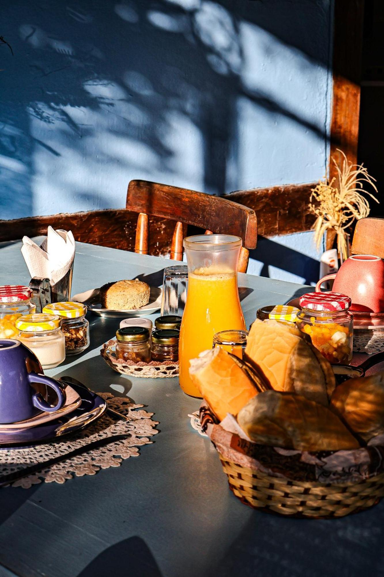 Com Verso e Prosa RePouso e Café Parati Esterno foto